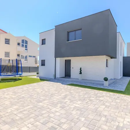 Villa Josip *
